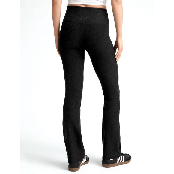 Beyond Yoga Spacedye Practice High Waisted Bootcut Pant Heathered Black, XS - Picture 3 of 9